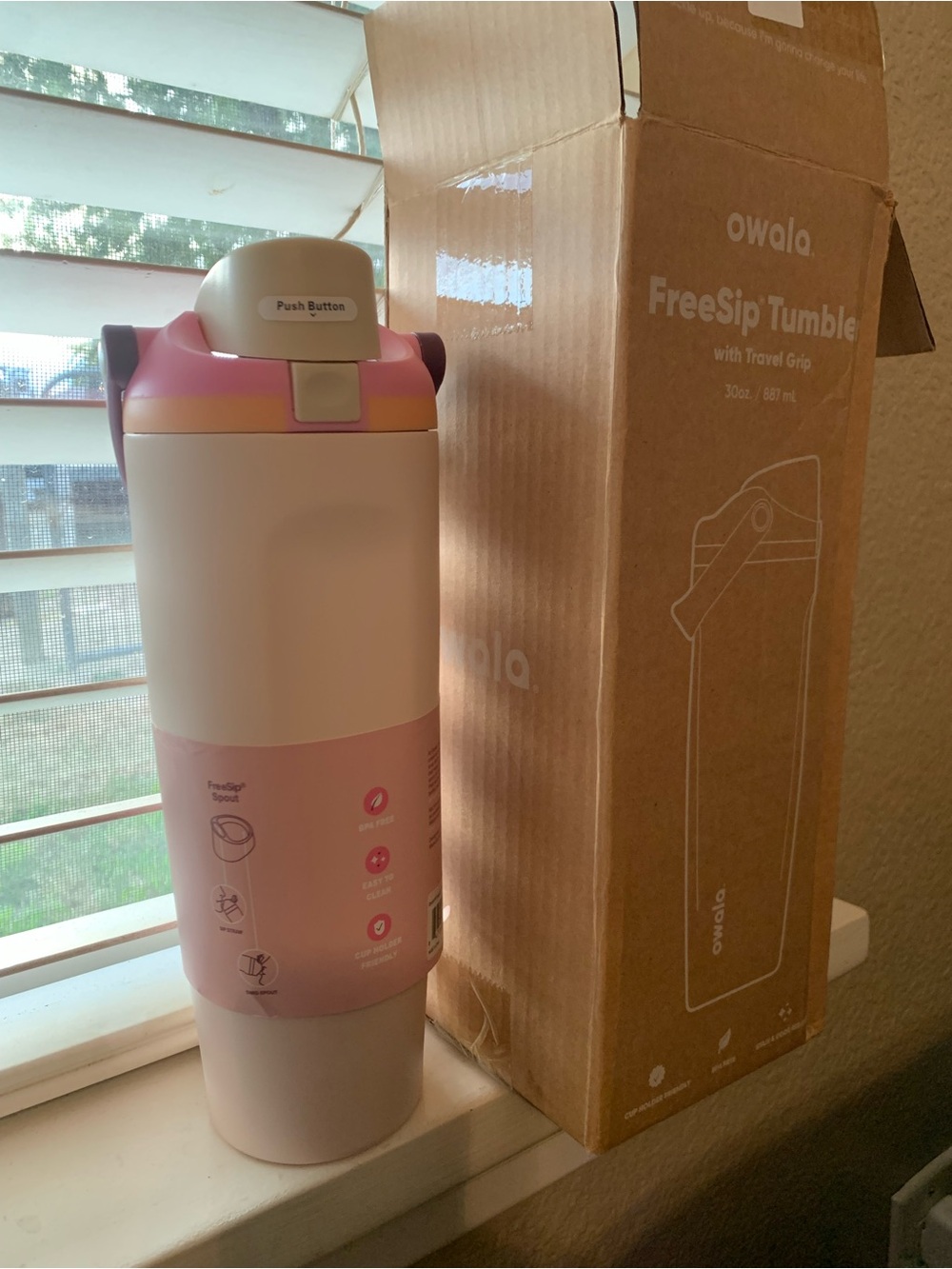 Owala 30 oz. FreeSip Stainless Steel Water Bottle - Sherbert Color - Picture 2 of 4
